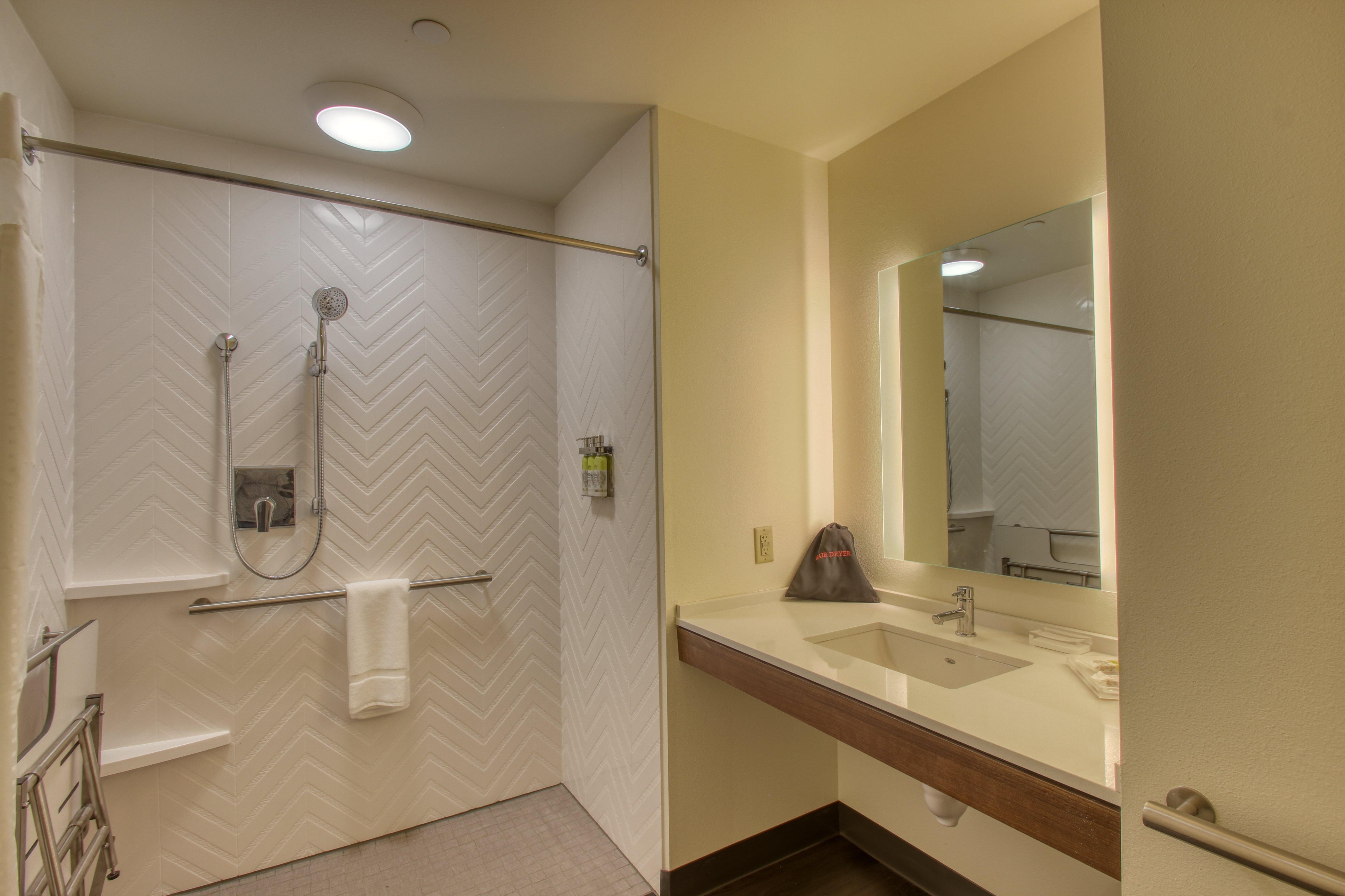 Holiday Inn - Appleton By Ihg Exterior photo