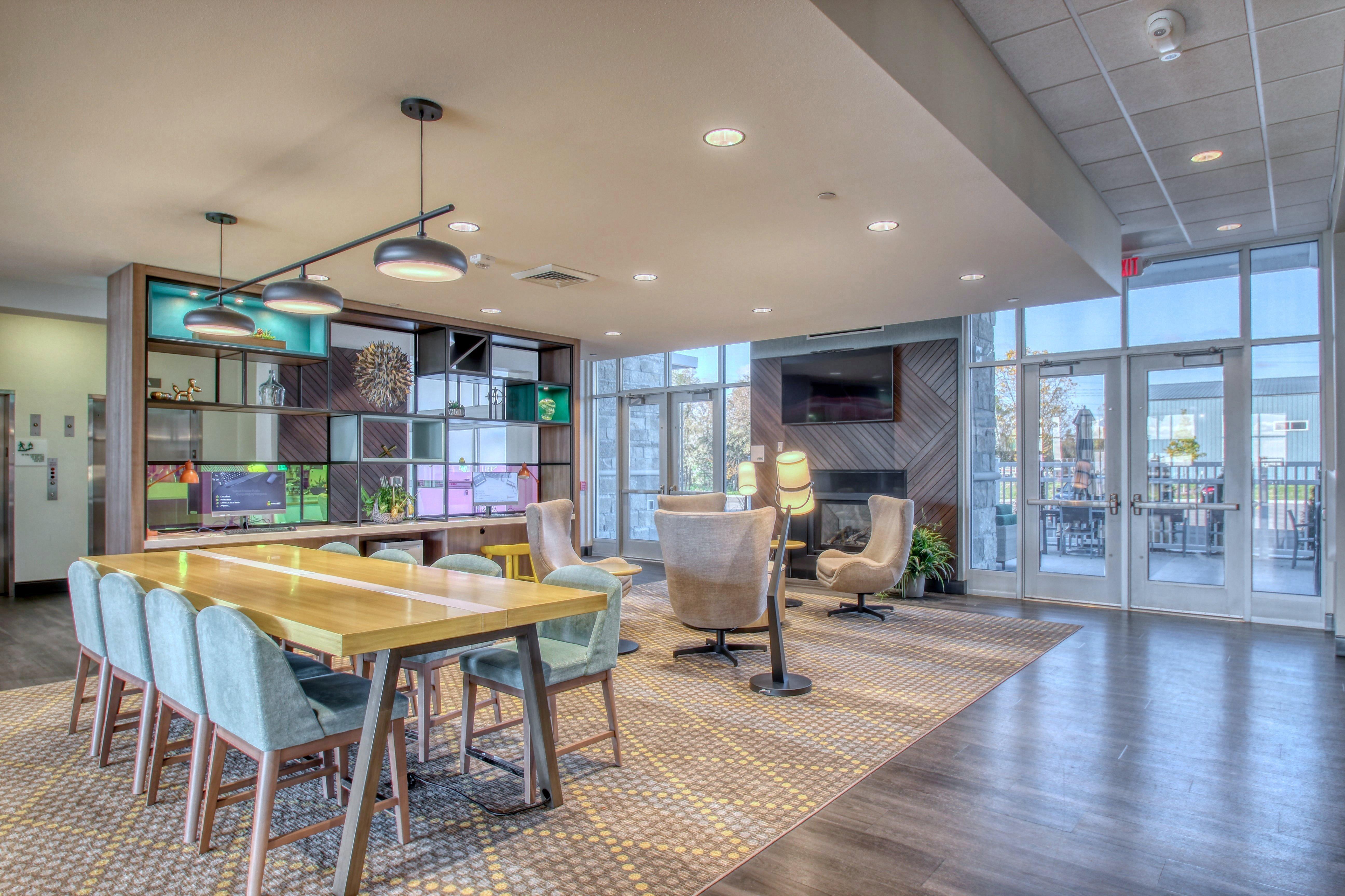 Holiday Inn - Appleton By Ihg Exterior photo